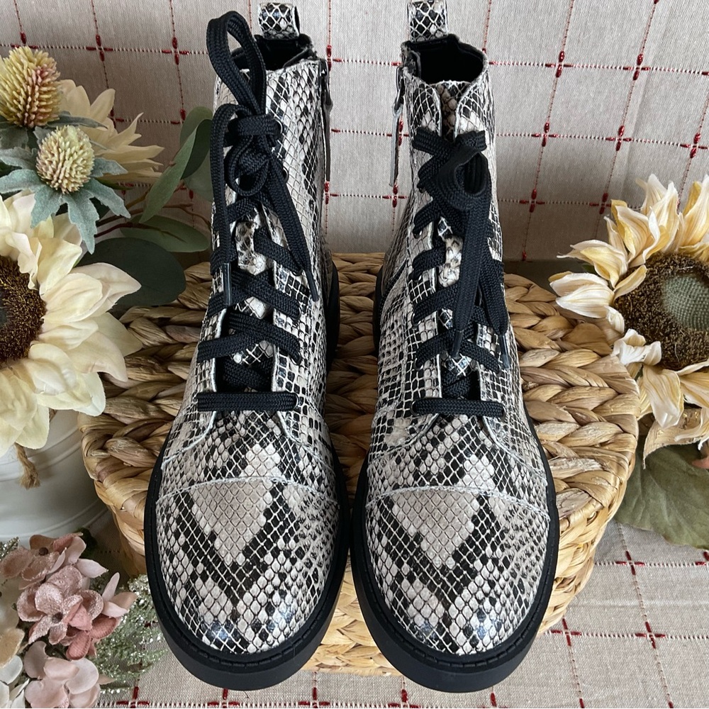Linea Paolo “Trinity” Snakeskin Embossed Leather Combat Boots Lace Up & Zip Sz 5 - Picture 3 of 5